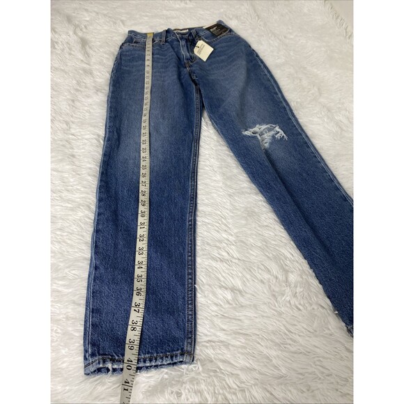 Levi’s 80’s High Rise Mom Jeans Size 26X30 Blue Distressed Pockets NWT - Picture 6 of 15